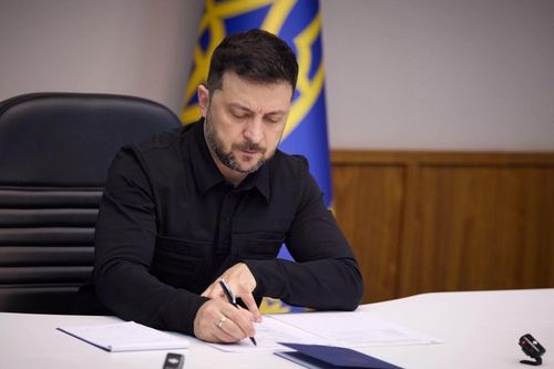 Ukraine áp đặt trừng phạt 10 công ty vận tải và hậu cần của Nga