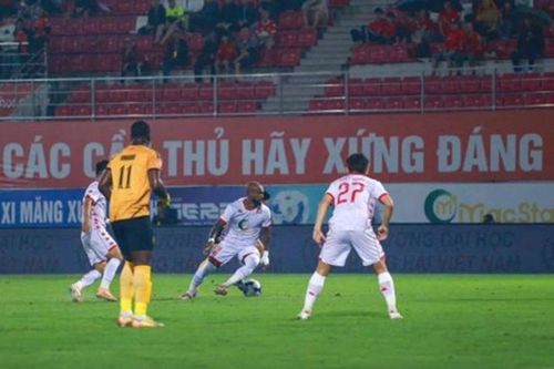 Hải Phòng chia điểm kịch tính 3-3 trước Thanh Hóa: Rimario rực sáng ngày tái xuất