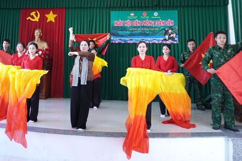 Các xã Vạn Thắng, Vạn Ninh, Vạn Hưng phối hợp tổ chức Ngày hội Biên phòng toàn dân