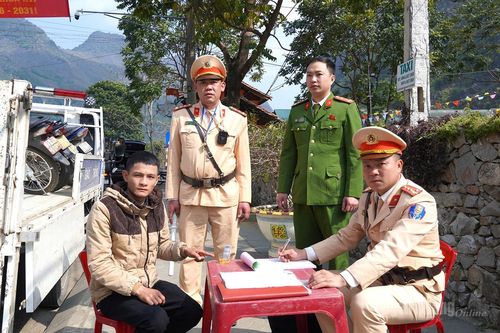 Cảnh sát Giao thông phát hiện người điều khiển phương tiện dương tính với ma túy