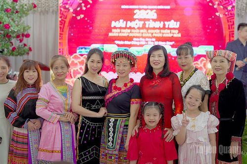 Phó Chủ tịch HĐND tỉnh Phạm Thị Minh Xuân: Mỗi thành công của bà con nơi xa quê đều góp phần làm rạng danh quê hương