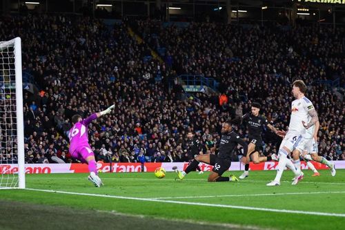 Hạ Leeds, Man City áp sát Arsenal trên BXH Ngoại hạng Anh