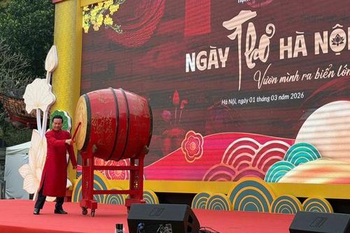 'Ngày thơ Hà Nội' diễn ra sôi động tại Văn Miếu - Quốc Tử Giám