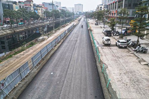Diện mạo mới của đoạn đường từng chi chít 'ổ voi, ổ gà' ở Hà Nội