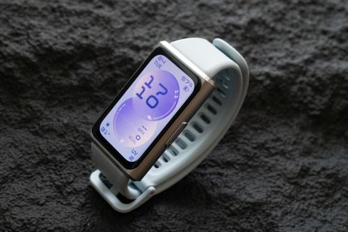 Bất ngờ với smartband tầm giá 1 triệu đồng