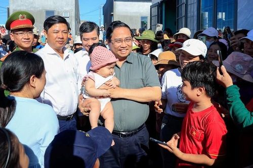 Thủ tướng kiểm tra các tuyến đường bộ cao tốc và kết quả triển khai Chiến dịch Quang Trung ở miền Trung