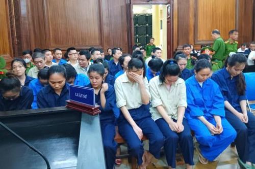 Lập công ty , tuyển người giả danh nhân viên ngân hàng 'tư vấn rút tiền' để chiếm đoạt hàng chục tỷ đồng