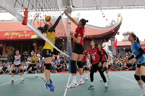 Bóng chuyền hội làng cuốn hút người xem