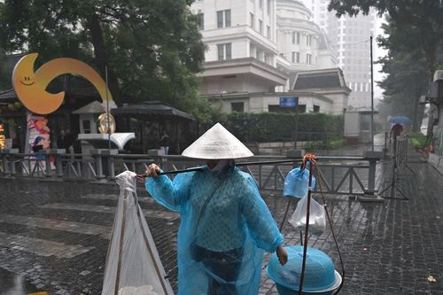 Đang nắng 31 độ C, miền Bắc chuyển mưa rét từ đêm 2/3
