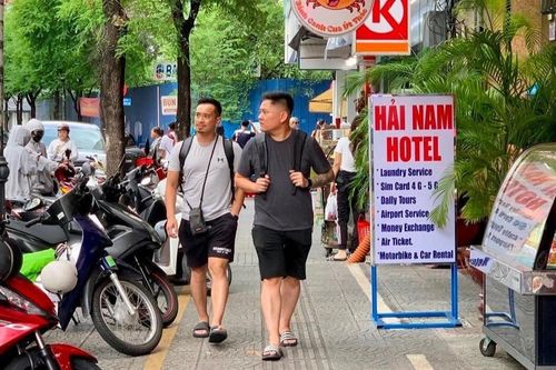 Hướng dẫn mới về sử dụng tạm lòng đường, vỉa hè tại TP HCM