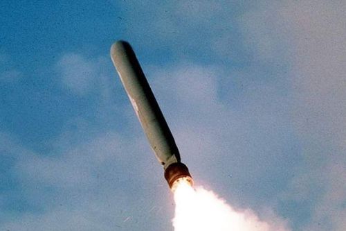 Mỹ-Israel tấn công Iran, tên lửa Tomahawk đen bí ẩn tầm bắn 1.700km tham chiến