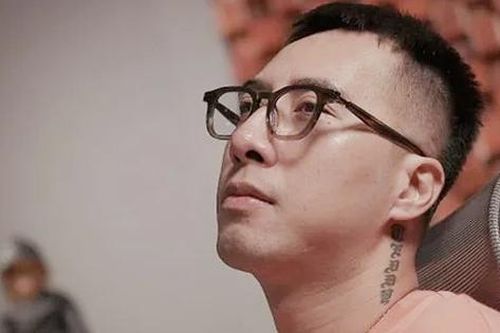 Nam ca/nhạc sĩ thành công bậc nhất của Vpop: Thừa nhận mất giọng suốt 2 năm, khiến nhiều người bất ngờ