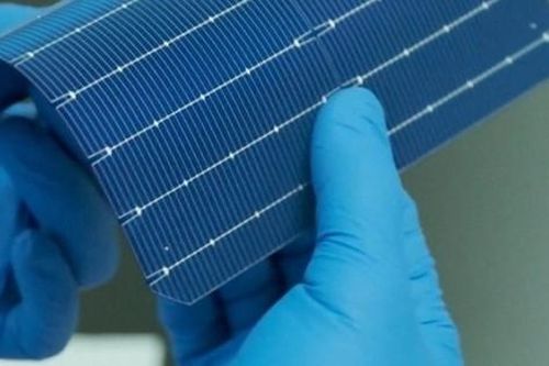Trung Quốc lại tạo đột phá với pin mặt trời giữ 97% hiệu suất sau 2.000 giờ