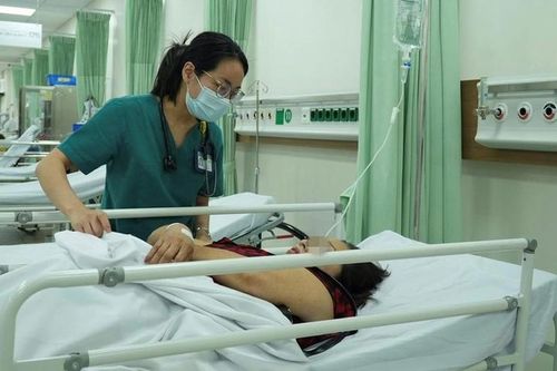 Vụ nghi ngộ độc bánh mì tại Tp.HCM: Số bệnh nhân tăng lên 22 người