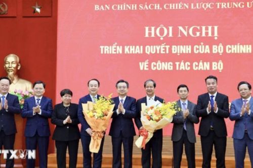 Tin nhân sự tuần qua: Bộ Chính trị điều động, bổ nhiệm cán bộ; Bộ Giáo dục - Đào tạo có Quyền Bộ trưởng