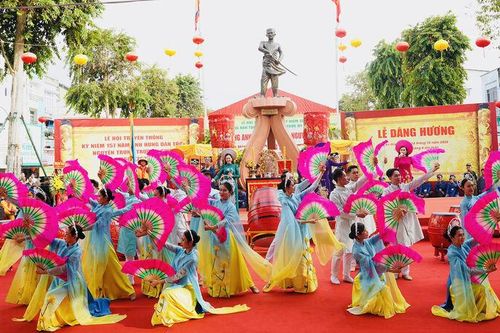 Phát huy sức mạnh mềm
