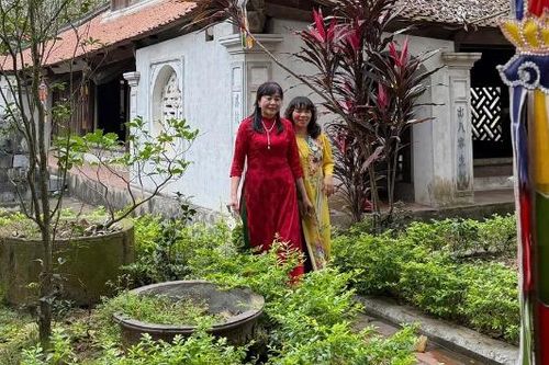 Xây dựng nếp sống văn minh trong thực hành tín ngưỡng