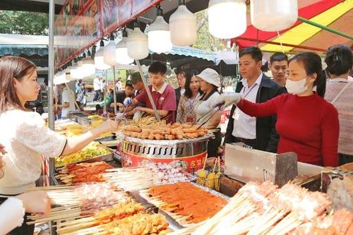 Kiểm tra nguồn gốc, chế biến thực phẩm tại lễ hội