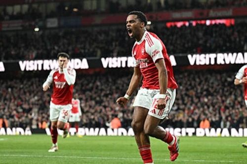 Jurrien Timber tỏa sáng giúp Arsenal đánh bại Chelsea 2-1 tại vòng 28 Ngoại hạng Anh