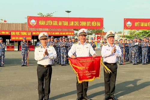 Lữ đoàn 172, Vùng 3 Hải quân quyết tâm đạt đơn vị huấn luyện giỏi năm 2026
