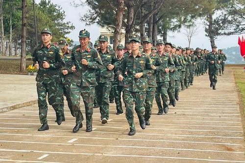 Hơn 350 cán bộ, chiến sĩ tham gia Ngày chạy thể thao quân sự