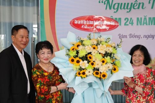 Lâm Đồng tổ chức kỷ niệm 24 năm Ngày Thơ Việt Nam