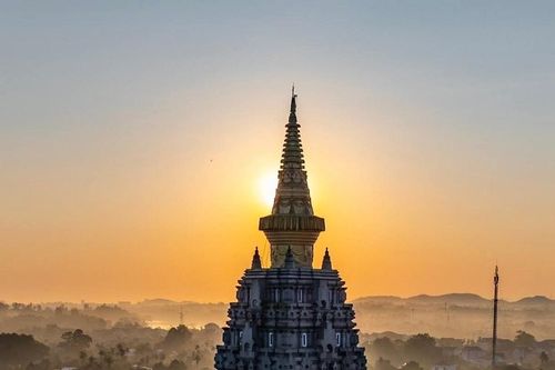 Chùa Huyền Không Sơn Trung: Kiến trúc Nhật - Ấn độc đáo giữa lòng cố đô Huế