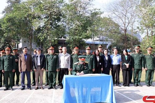 Ban Chỉ huy phòng thủ khu vực 1 - Thuận Châu ra quân huấn luyện năm 2026