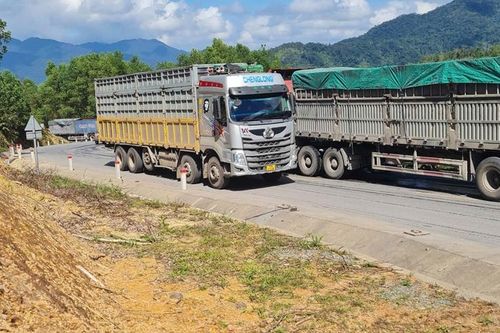 Cần giải pháp đảm bảo an toàn giao thông trên Quốc lộ 49