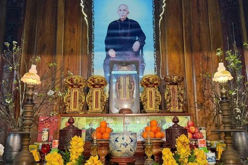 Tưởng niệm 50 năm ngày viên tịch của Hòa thượng Thích Viên Quang - Tổ sư khai sơn chùa Châu Lâm - cố đô Huế