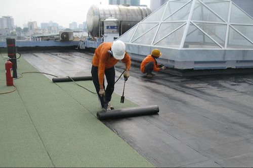 Thị trường vật liệu chống thấm 'hút khách' khi Hà Nội bước vào cao điểm nồm ẩm