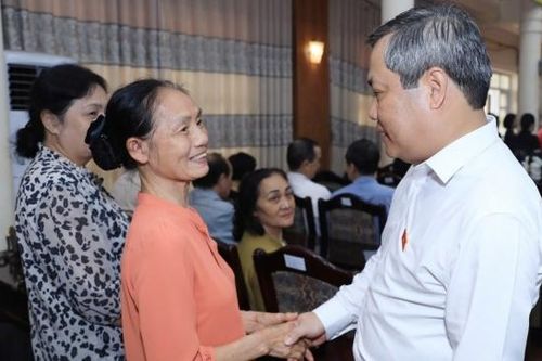 Chủ tịch UBND TP. Hà Nội Vũ Đại Thắng và các ứng cử viên đại biểu HĐND TP. Hà Nội tiếp xúc cử tri, vận động bầu cử