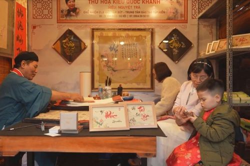 Nét đẹp đi lễ xuân đầu năm