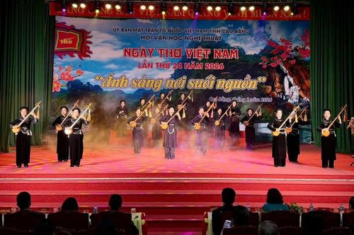 Chương trình Nghệ thuật Ngày thơ Việt Nam lần thứ 24 với chủ đề 'Ánh sáng nơi suối nguồn'