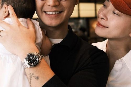 Ngô Thanh vân lần đầu 'debut' cận mặt ái nữ, diện mạo gây 'bão' mạng xã hội