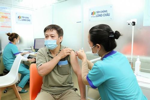 Biến chứng nguy hiểm khó lường của cúm mùa: Chuyên gia khuyến cáo gia đình chủ động phòng bệnh