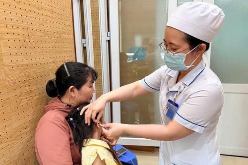 Điếc đột ngột và 'bẫy' công nghệ: Cảnh báo từ chuyên gia Tai Mũi Họng