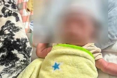 Tìm cha mẹ cho bé trai bị bỏ rơi gần nghĩa trang