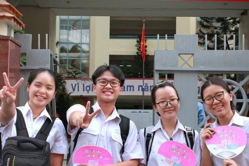 Thi tốt nghiệp THPT trên máy tính: Còn hoang mang nhưng cũng nhiều kỳ vọng