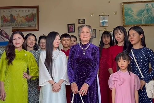Khí chất 'tràn màn hình' của bà ngoại 96 tuổi