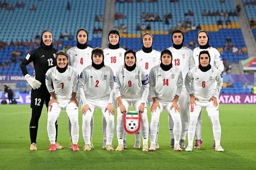 Khoảnh khắc im lặng của tuyển nữ Iran tại Asian Cup