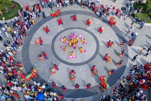 Đông đảo du khách đổ về núi Bà Đen khi xuân về