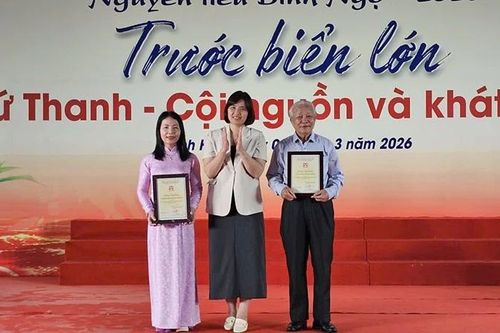 Ngày thơ hướng cội và khơi thêm sức mạnh tinh thần ở Thanh Hóa