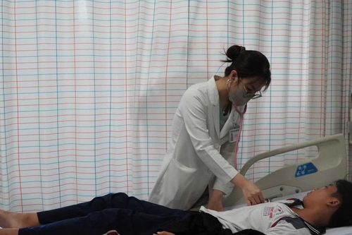 Nhiều người ở Thành phố Hồ Chí Minh nhập viện nghi ngộ độc bánh mì