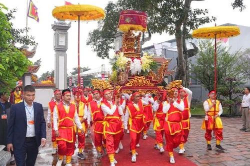 Khai mạc lễ hội tưởng nhớ Đức Vương Ngô Quyền