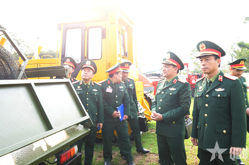 Trung tướng Lê Văn Hướng: Lực lượng Công binh tiếp tục nâng cao chất lượng huấn luyện, làm chủ khoa học công nghệ quân sự hiện đại