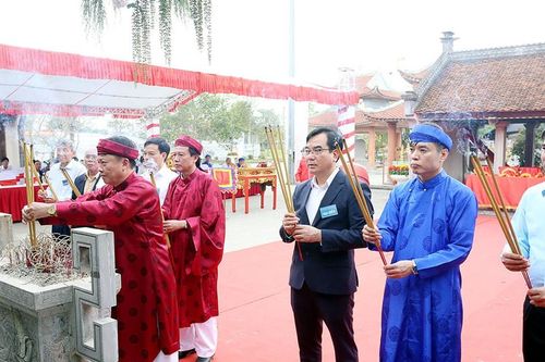 Về nơi phát tích Thánh Tản Viên: Linh thiêng Lễ hội đền Lăng Sương năm 2026