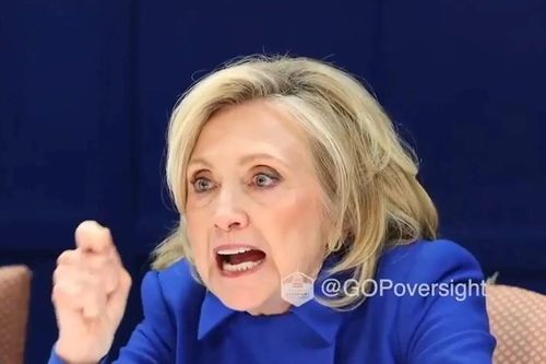 Ông Bill Clinton run tay, bà Hillary đập bàn nổi giận tại buổi điều trần