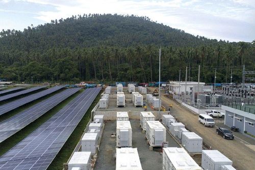 Điện mặt trời, điện gió công suất từ 10MW trở lên phải có hệ thống lưu trữ