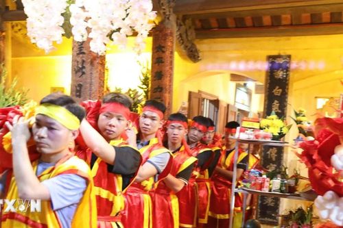 Ninh Bình: Lễ hội phát lương Đức Thánh Trần và lễ Khai ấn đền Trần năm 2026